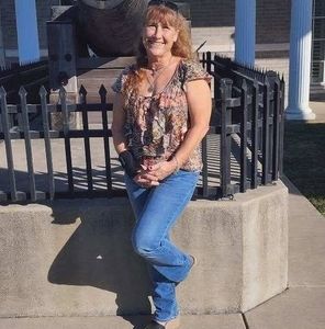 Meet your Posher, Kay